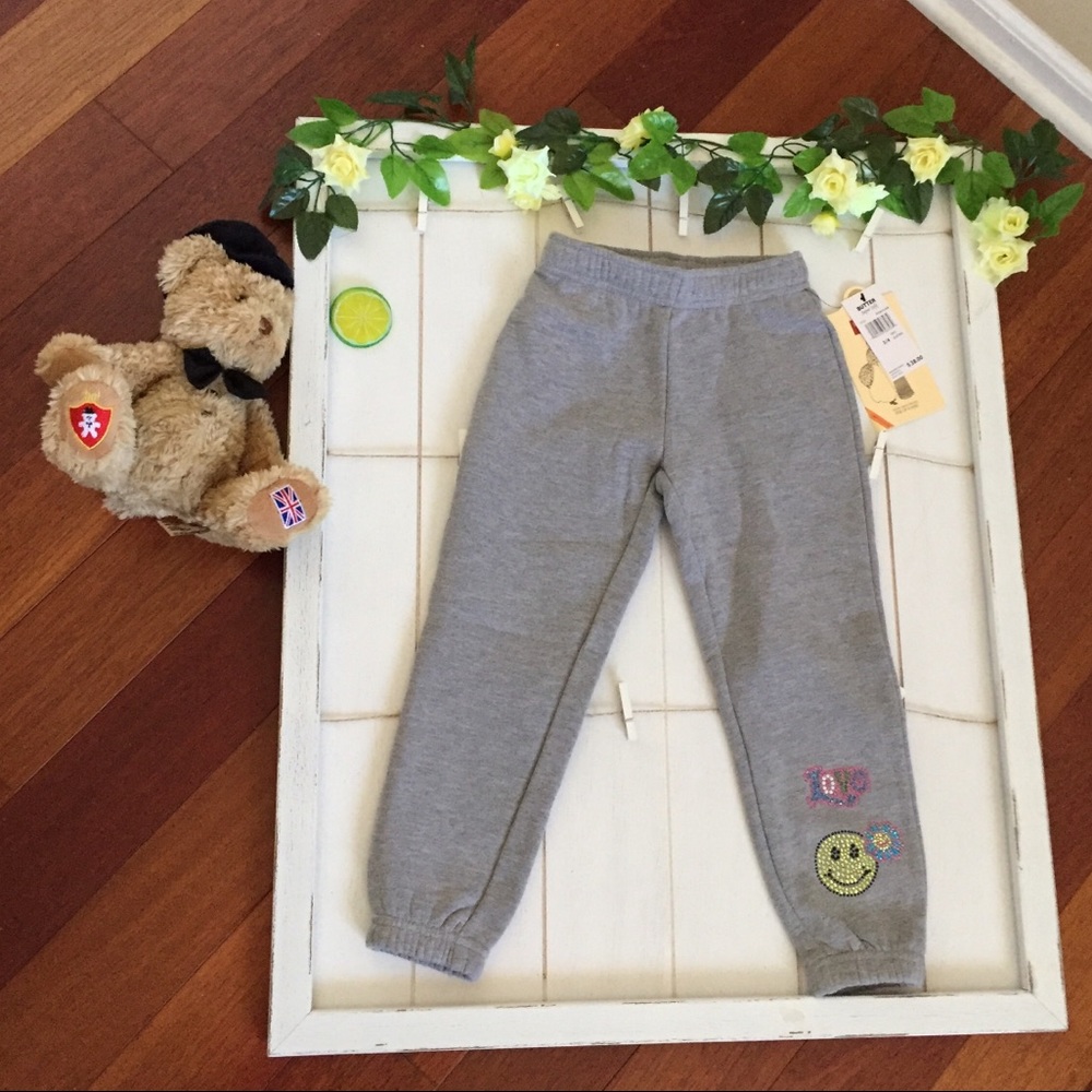 Gray sweatpants -size Girl 3/4- NWT- love sequin